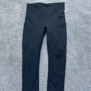 Lululemon cropped pocket leggings